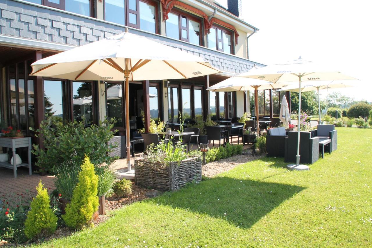 Hotel Restaurant N 4 Martelange Exterior photo