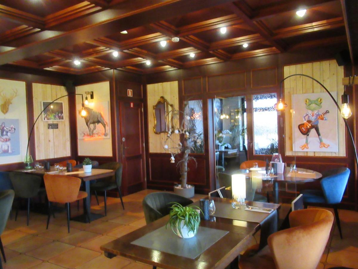 Hotel Restaurant N 4 Martelange Exterior photo