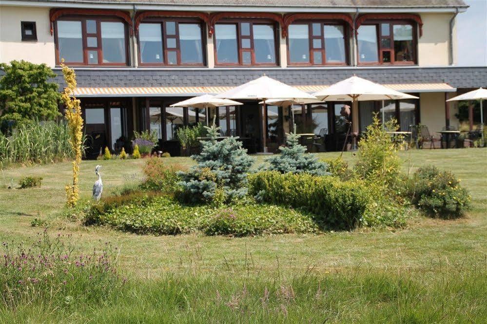 Hotel Restaurant N 4 Martelange Exterior photo