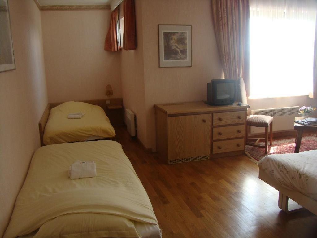 Hotel Restaurant N 4 Martelange Room photo